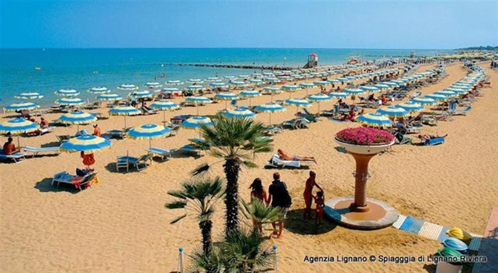 Lignano Riviera Comfort Apartment Линяно Сабиадоро Екстериор снимка